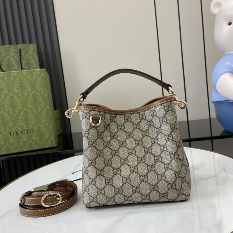 G*u*i bucket bags